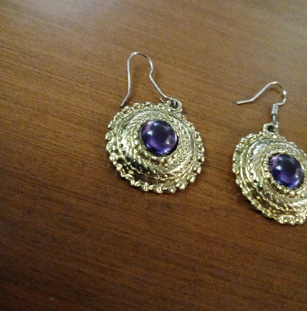 Vintage Gold-Tone Earrings with Purple Gemstone - Women Jewelry - Picture 2 of 7
